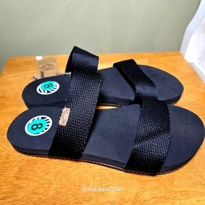 NWT Free Waters Black Supreem La Jolla Water Friendly Sandals Women's Size 8